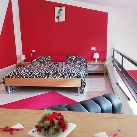 Honeycomb - Casa Vacanze Варезе Екстер'єр фото