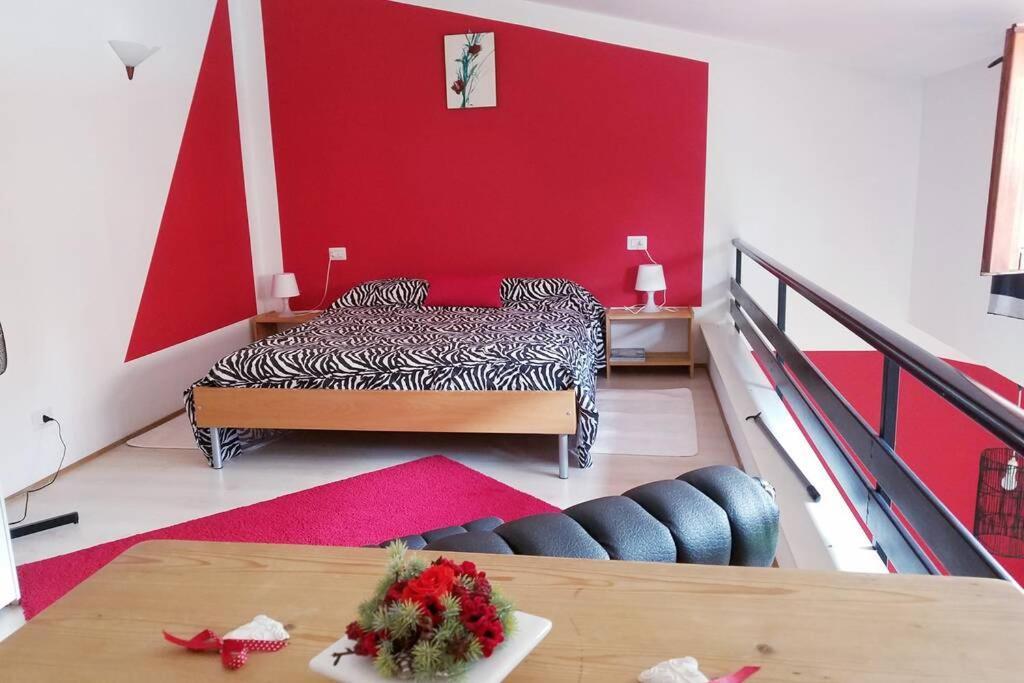 Honeycomb - Casa Vacanze Варезе Екстер'єр фото